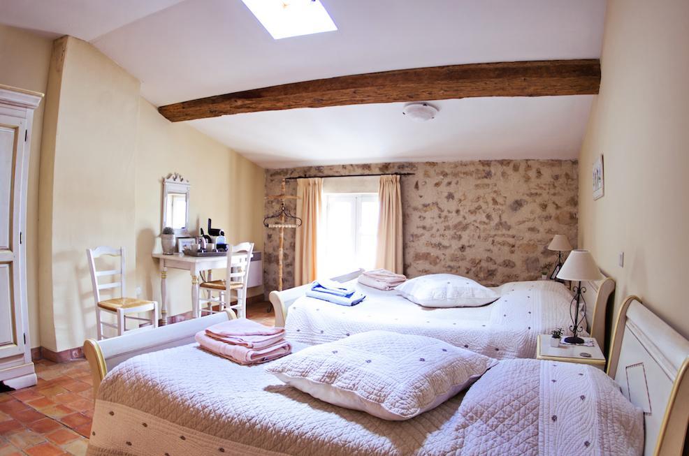 L'Abri Du Poete Bed & Breakfast Besse-sur-Issole Room photo